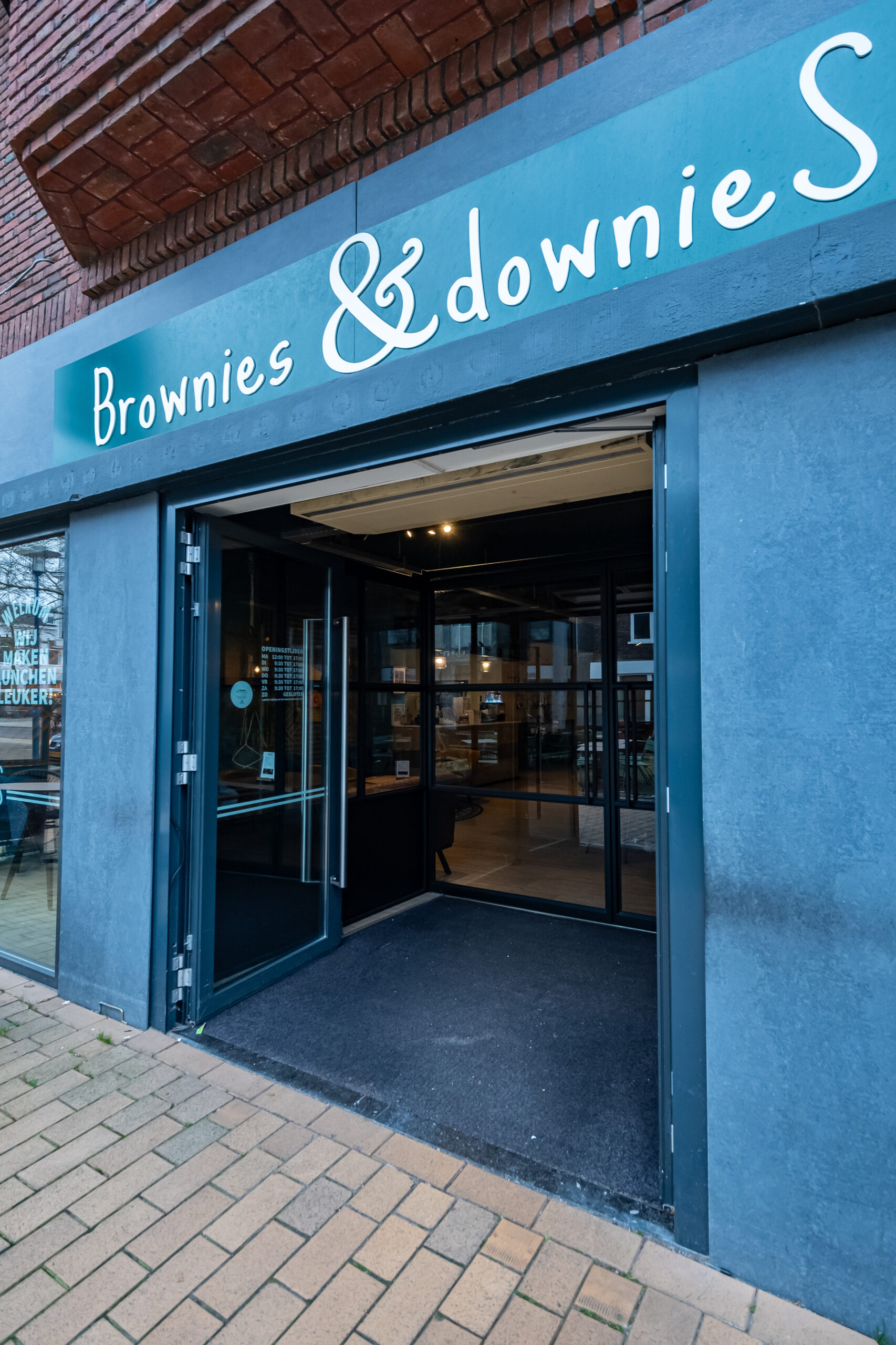 BROWNIES & DOWNIES ASSEN